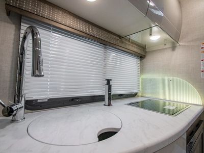 2026 Thor Motor Coach Tiburon - Photo 12