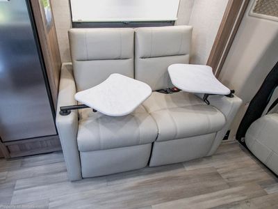 2026 Thor Motor Coach Tiburon - Photo 9