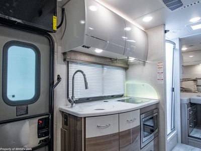 2026 Thor Motor Coach Tiburon - Photo 11