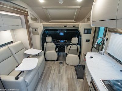 2026 Thor Motor Coach Tiburon - Photo 3