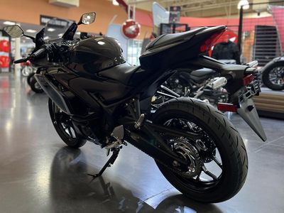 2026 Yamaha YZF-R3 - Photo 21