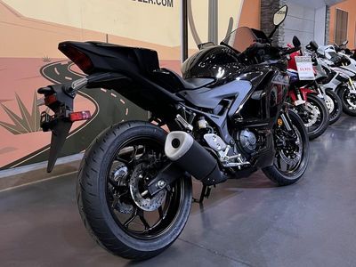 2026 Yamaha YZF-R3 - Photo 4