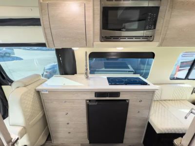 2025 Midwest Automotive Designs HERITAGE - Photo 10