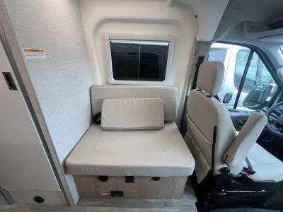 2027 Thor Motor Coach TALAVERA — photo 12 view