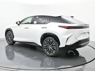 2026 Lexus RZ - Photo 3