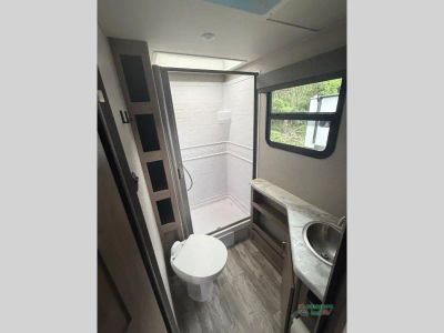 2022 Grand Design Imagine XLS — photo 25 view
