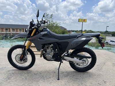 2025 Suzuki DR-Z4S - Photo 8