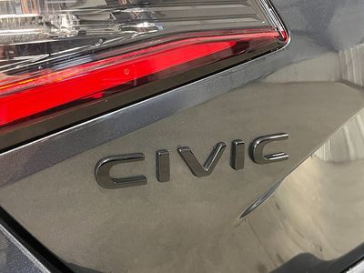 2026 Honda Civic Hatchback Hybrid — photo 9 view