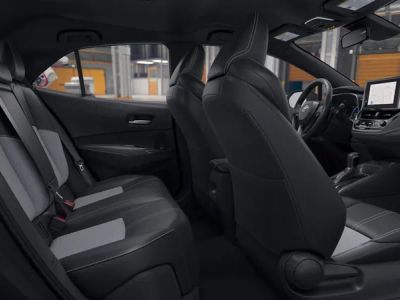2026 Toyota Corolla Hatchback - Photo 21