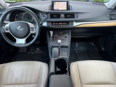 2013 Lexus CT 200h - Photo 3