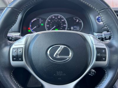 2013 Lexus CT 200h - Photo 25