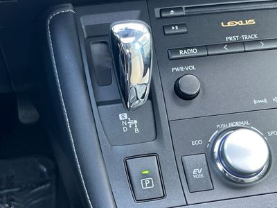 2013 Lexus CT 200h - Photo 23