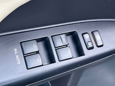 2013 Lexus CT 200h - Photo 13