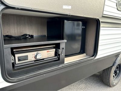 2025 GRAND DESIGN TRANSCEND - Photo 10
