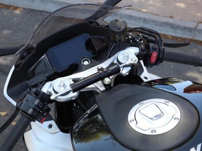 2026 CFMOTO 675SS - Photo 10