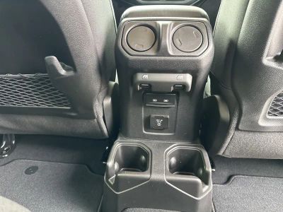 2026 Jeep Gladiator — photo 44 view