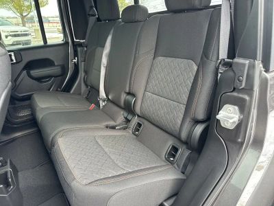 2026 Jeep Gladiator — photo 39 view