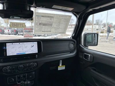 2026 Jeep Gladiator — photo 46 view