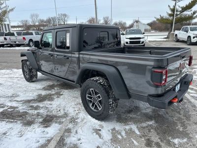 2026 Jeep Gladiator — photo 18 view