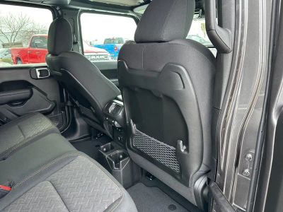 2026 Jeep Gladiator — photo 41 view