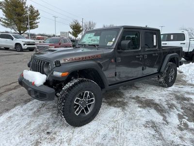 2026 Jeep Gladiator — photo 13 view