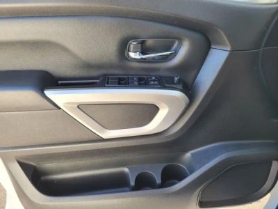 2024 Nissan Titan — photo 16 view