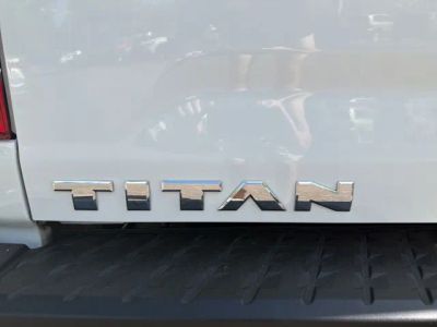 2024 Nissan Titan — photo 7 view