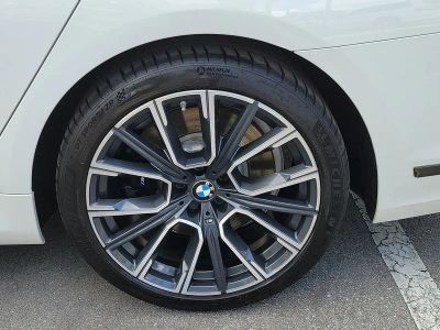2022 BMW 7 Series — photo 7 view