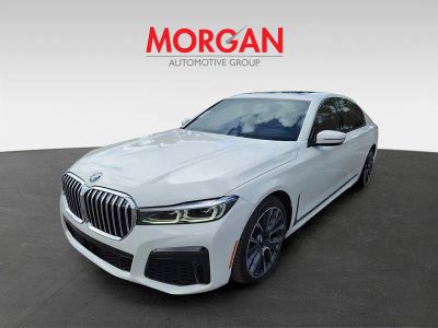 2022 BMW 7 Series — side profile view
