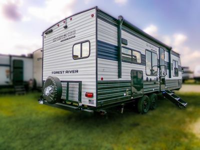 2025 Forest River RV Cherokee Grey Wolf - Photo 6