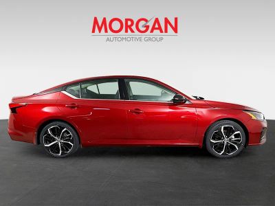 2023 Nissan Altima — side profile view