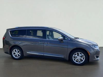 2020 Chrysler Pacifica Limited in Granite Crystal Metallic Clearcoat — front three-quarter view