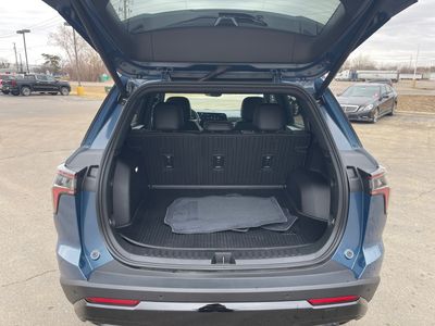 2025 Chevrolet Equinox — photo 17 view