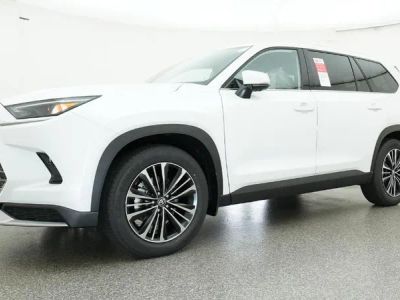 2026 Toyota Grand Highlander Hybrid - Photo 13