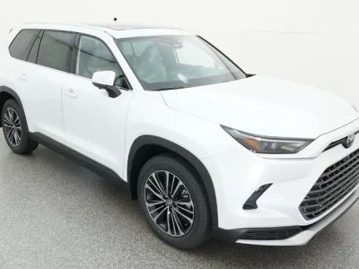 2026 Toyota Grand Highlander Hybrid - Photo 9