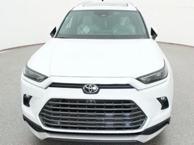 2026 Toyota Grand Highlander Hybrid - Photo 6
