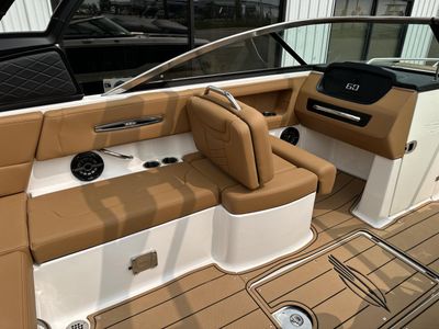 2025 Chaparral 247 SSX - Photo 18