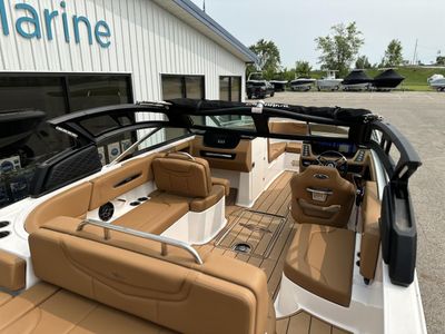 2025 Chaparral 247 SSX - Photo 41
