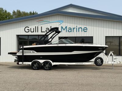 2025 Chaparral 247 SSX - Photo 3