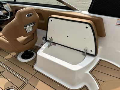 2025 Chaparral 247 SSX - Photo 40
