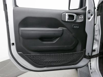 2023 Jeep Gladiator — photo 11 view