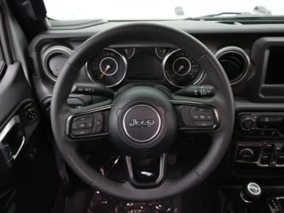 2023 Jeep Gladiator — photo 21 view