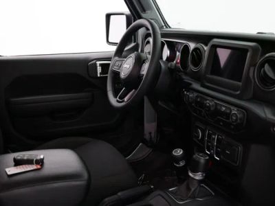 2023 Jeep Gladiator — photo 30 view