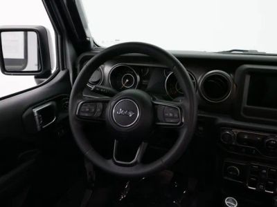 2023 Jeep Gladiator — photo 22 view