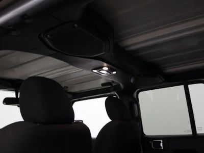 2023 Jeep Gladiator — photo 25 view