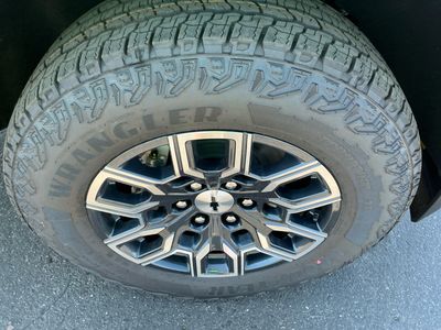 2026 Chevrolet Colorado — photo 25 view