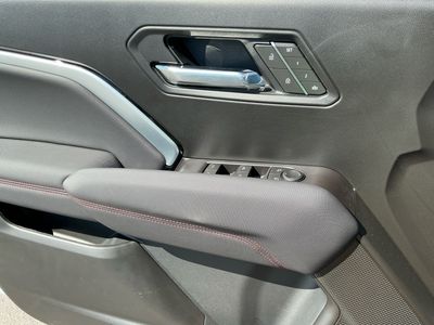 2026 Chevrolet Colorado — photo 16 view