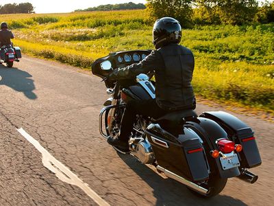 2022 Harley-Davidson Electra Glide Standard - Photo 2