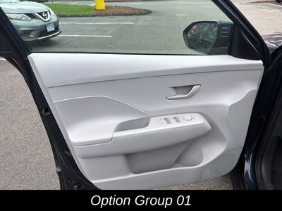 2025 Hyundai Kona SEL - Photo 12