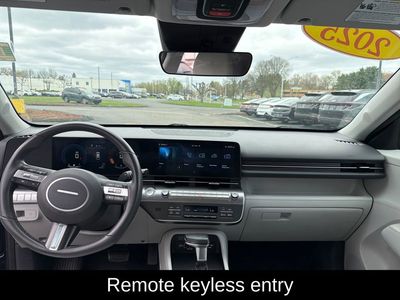 2025 Hyundai Kona SEL - Photo 15